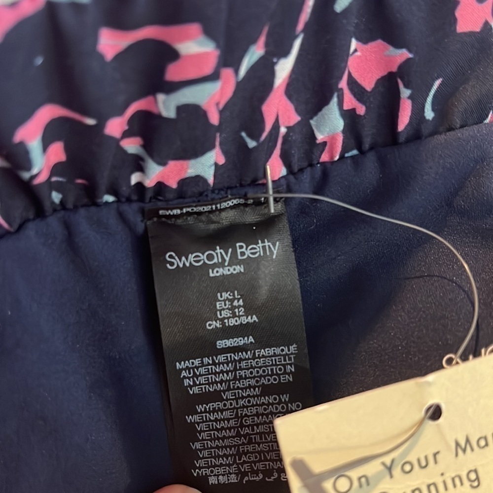 Sweaty Betty On Your Marks 4” Running Shorts Large New with tags! - Picture 7 of 16
